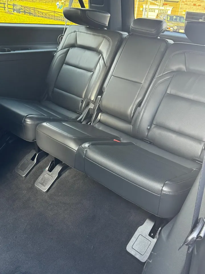 Original Lincoln Navigator black leather third-row seats